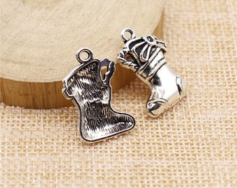 5 pcs. Christmas Stocking Antique Silver Charms X-Mas Stocking Pendant Charm  14mm x 23mm