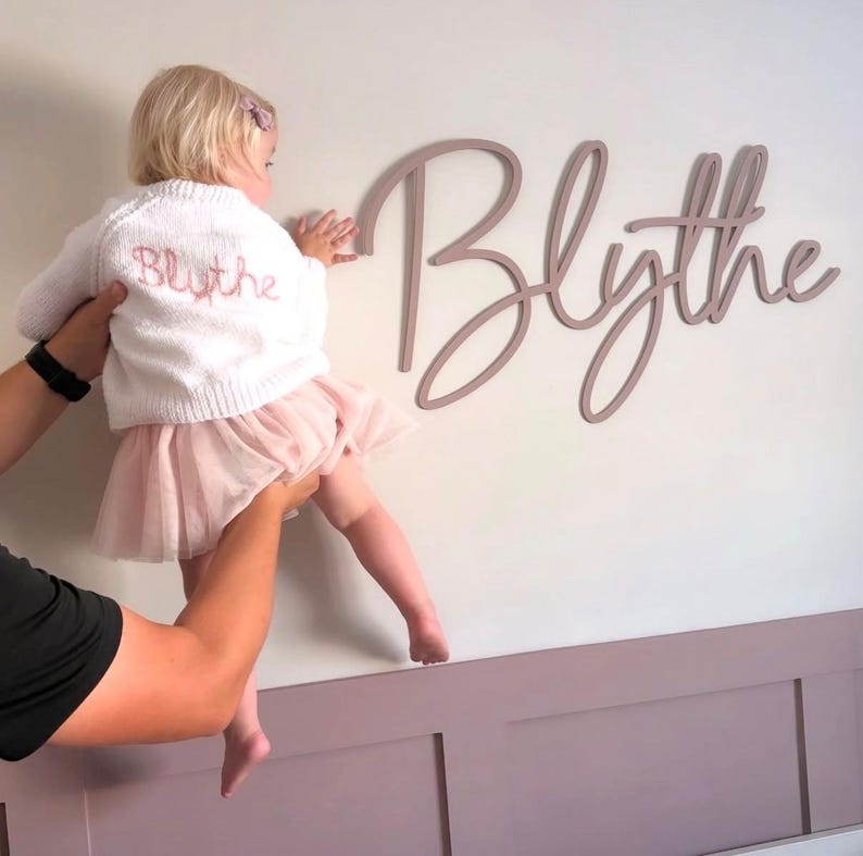 Scribble Font Wooden Name Sign – Personalised Nursery Wall Decor afbeelding 2