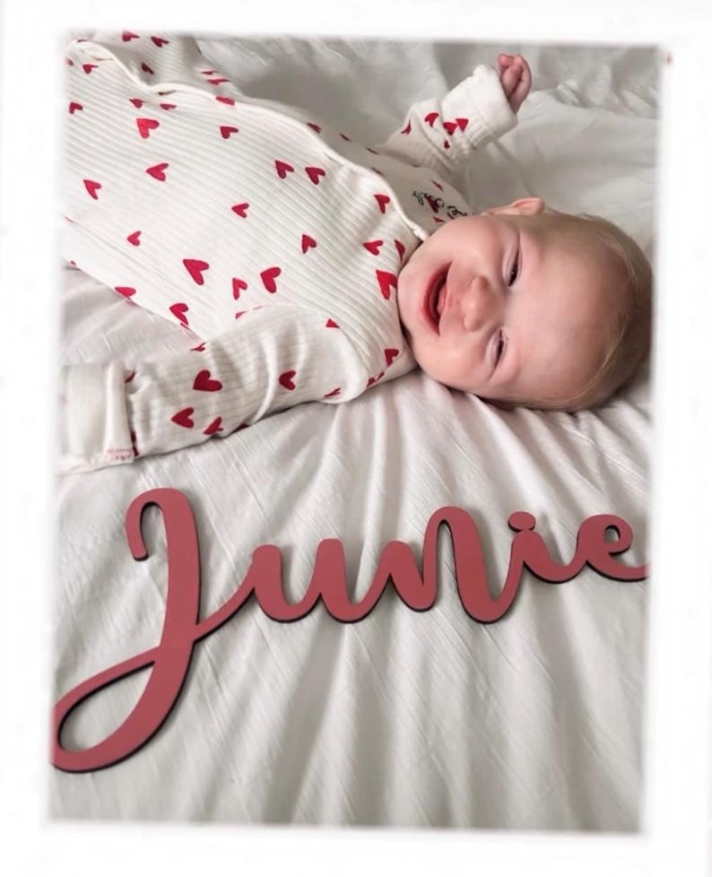 Letrero de madera personalizado con nombre - Decoración de pared a medida - Letrero con nombre para bebé para la habitación infantil - Decoración del hogar - Letrero con nombre para dormitorio infantil - VARIOS TAMAÑOS imagen 5