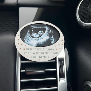 パーソナライズされたベビーバンプスキャン写真の車の通気口デコレーション - ベビーバンプ - バンプからの贈り物 - 妊娠のお知らせ - 車のアクセサリー (PR)