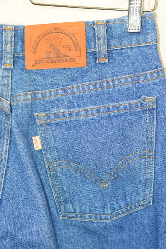 levis 557 bootcut jeans