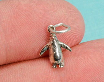 925 Sterling Silver Small Penguin Bracelet Charm, Animal, DIY, Pendant, (C216)