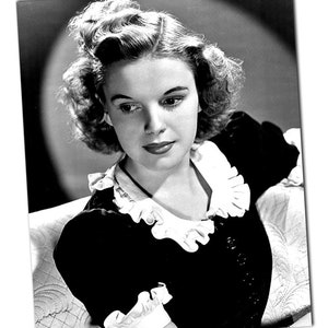 JUDY GARLAND Vintage Black/White Celebrity Portrait Photo Print