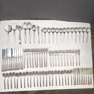 Vintage 1937 Oneida Nobility Plate Caprice Flatware 85 pieces
