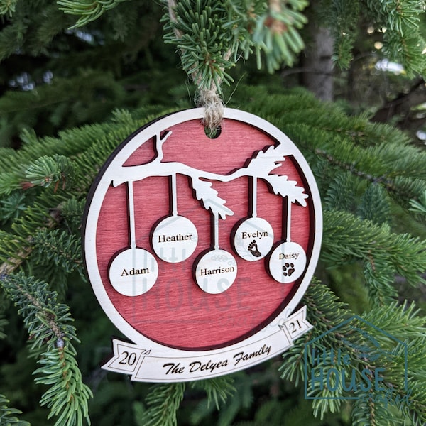 Adorno navideño familiar personalizado: recuerdo de madera de arce grabada