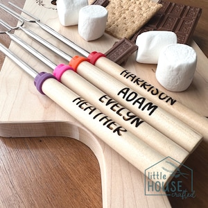 Personalized S&#39;mores Stick: Laser Engraved Marshmallow Roasting Skewer