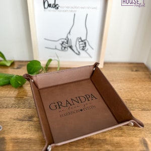 Voiturier du père - Cadeau du père - Plateau de table Catch All - Plateau personnalisé pour pièces de monnaie - Cadeau en cuir végétalien - Pour grand-père - PAPA - Cadeau d'un enfant