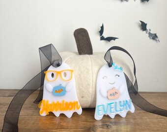 Personalisierter Geister-Taschenanhänger | Namensschild für Halloween-Süßigkeitentüten | Niedlicher Grusel-Korbanhänger | Individueller Halloween-Geschenkanhänger aus Acryl