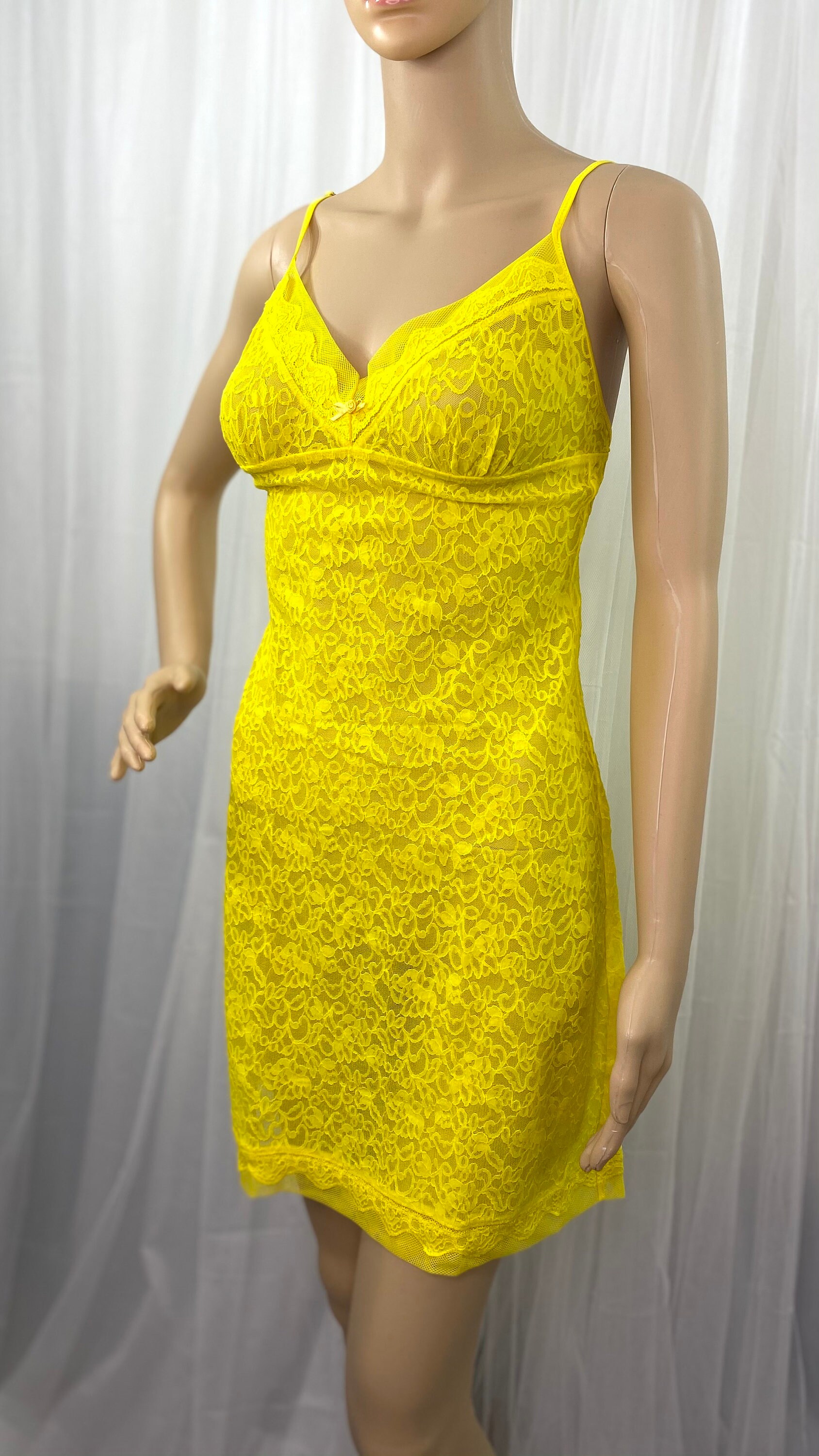 True Yellow Stretch Lace Full Slip Dress / 36 Large L / Vintage
