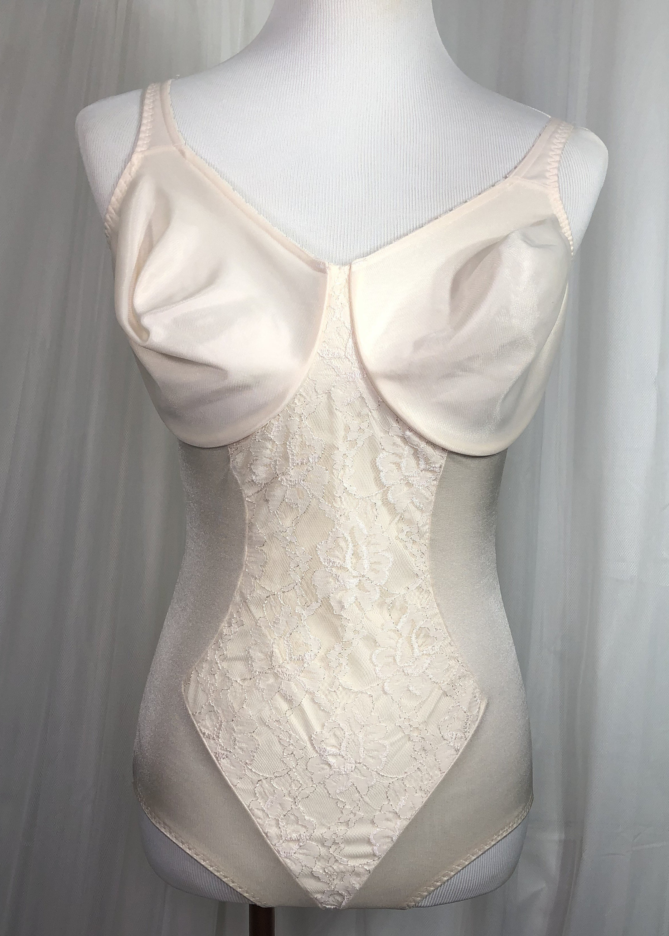 Vintage Nylon Olga Shaper Teddy 38D 43010 / Shapewear Satin & Lace / Nude  Light Blush Pink / Suddenly Slim Supreme Bodysuit