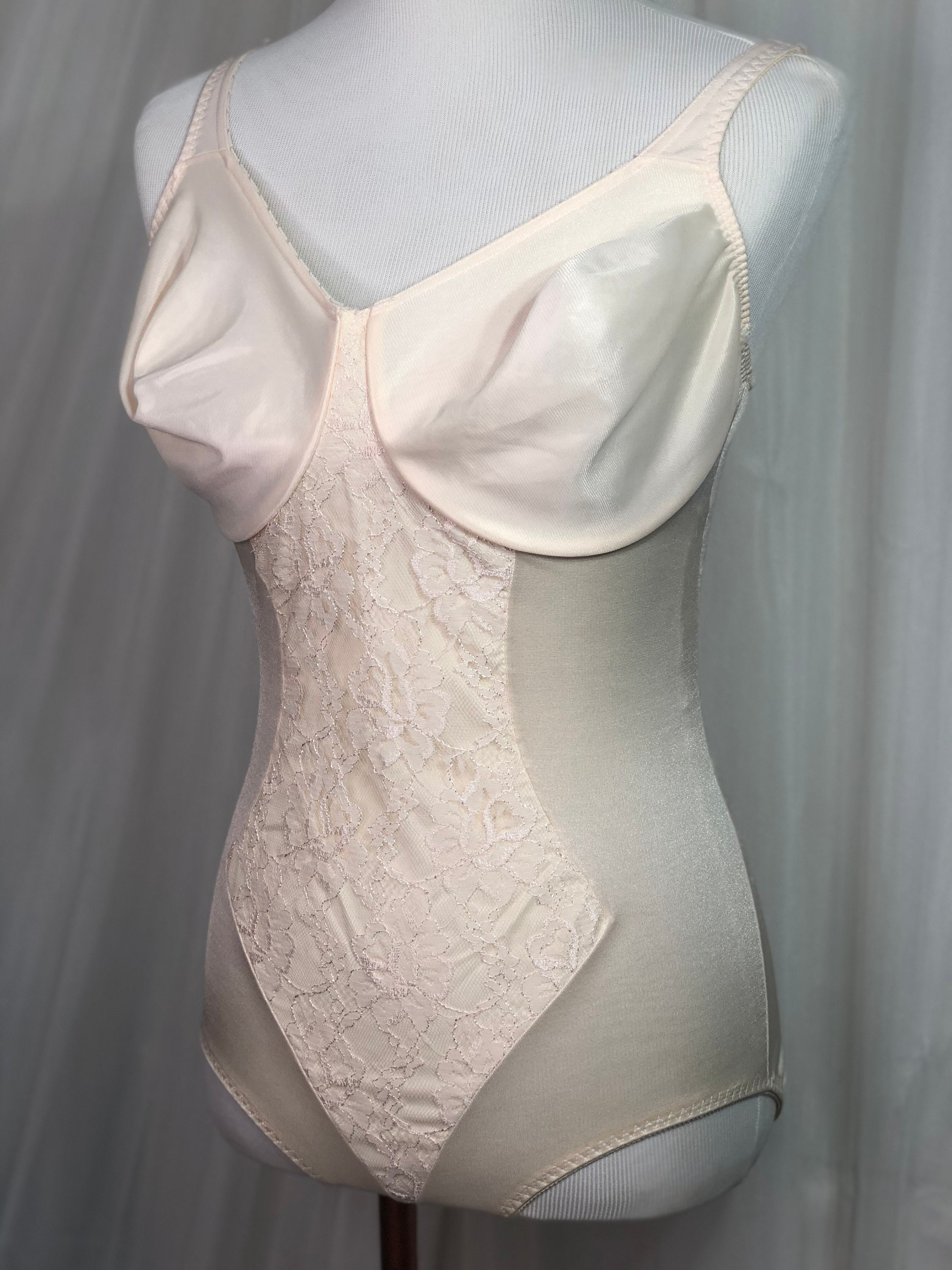 Vintage Nylon Olga Shaper Teddy 38D 43010 / Shapewear Satin & Lace / Nude  Light Blush Pink / Suddenly Slim Supreme Bodysuit