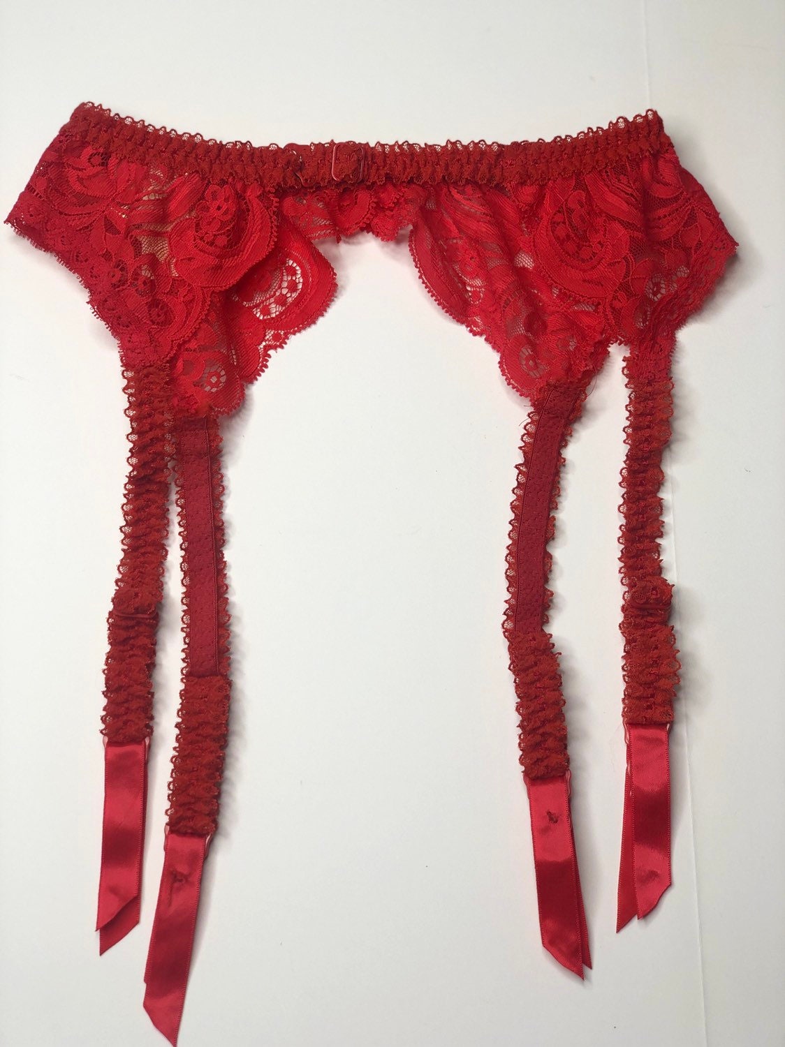 1980s Red Lace Nylon 4 Strap Garter Belt / Adjustable Small / Medium 32