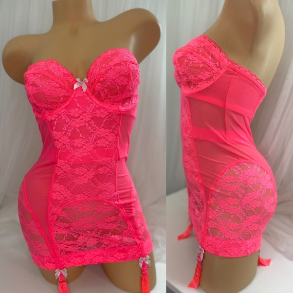 Strapless Hot Pink Corsolette Bustier garters Underwire Bodyshaper Corset  Vintage Victorias Secret Hot Pink 34D M / L 