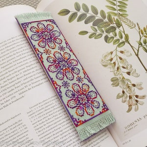 Variegated Flower Bookmark Cross Stitch Pattern PDF | Chart for Colour Variations, Coloris, ThreadworX, or Hand-Dyed Floss