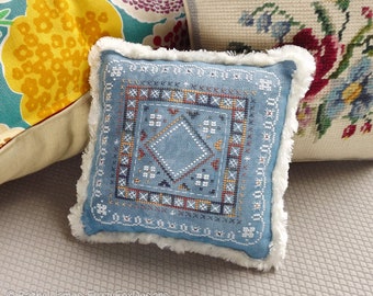 Variegated Mug Rug or Pillow Cross Stitch Pattern PDF | Chart for Colour Variations, Coloris, ThreadworX, or Hand-Dyed Floss