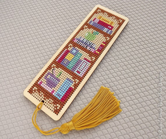 16 PCS Wooden Bookmark Blanks Cross Stitch Kit DIY Wooden Craft Bookmark  Ornaments For Kids And