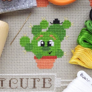 Patrón de punto de cruz George the Golden Ball Cactus PDF / Espinoso pero lindo Stitch-a-Long