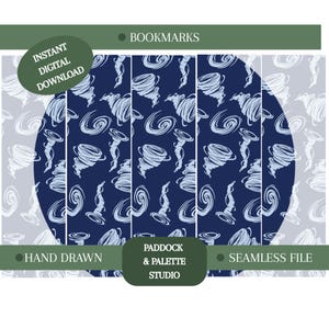 Può includere: Download digitale con un motivo senza cuciture di tornado bianchi su sfondo blu navy. Il design include il testo "Instant Digital Download", "Bookmarks", "Hand Drawn", "Seamless File" e "Paddock & Palette Studio".