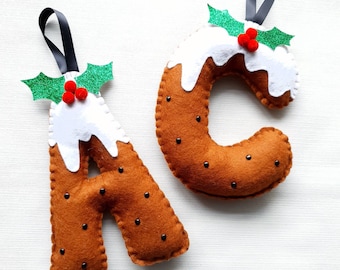 Carta colgante personalizada de pudín de Navidad. 18cm se sintió inicial. Decoración del árbol de Navidad. Relleno de medias de decoración de dormitorios para niños
