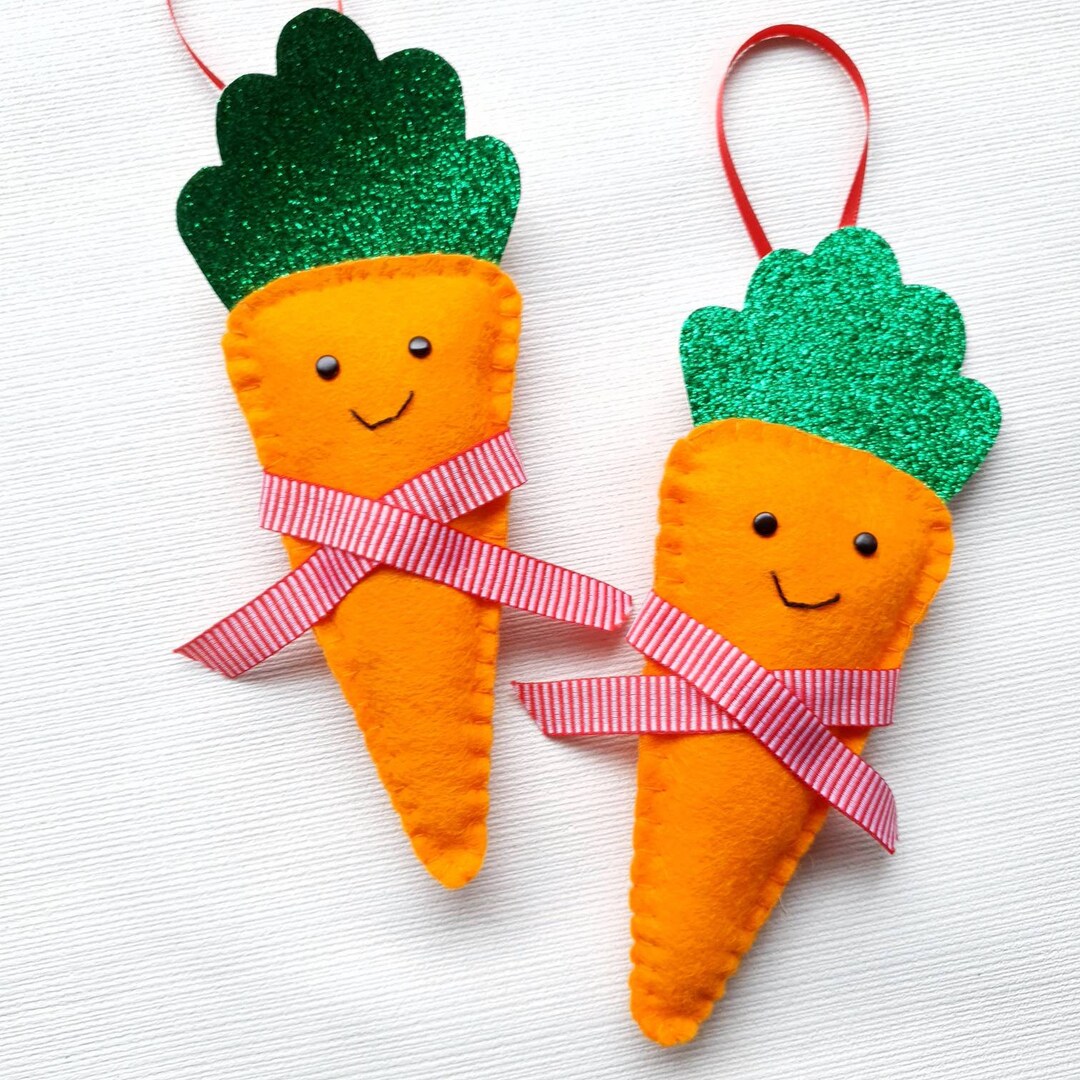 Carrot Christmas Ornament 