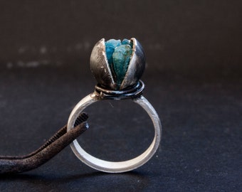 Handmade Raw Apatite Stone Silver Ring: Abstract Art Jewelry