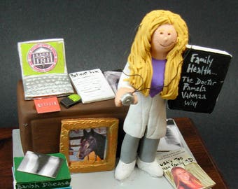 Female Physician Graduates Figurine, Female Physician Graduation Gift - Custom Doctor Figurine, Girl Doctor Graduation Gift