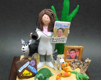 Female Veterinarian Figurine, Veterinary Graduation Gift, Personalized Veterinarian Statue, Gift  for a Veterinary,  Veterinarian's Present