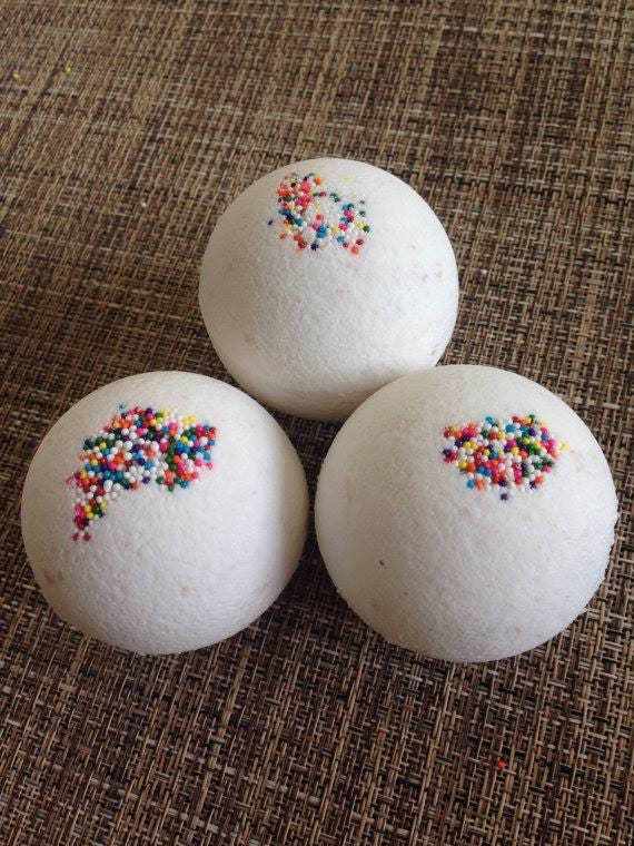Birthday Cake Bath Bomb/Sprinkles/White Bath Bomb/Vanilla Bath Bomb/Bath Fizzies/Handmade