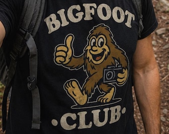 Koszulka Bigfoot, Comfort Colors®, koszulka Vintage Cryptid Club, zabawna grafika z aparatem fotograficznym Sasquatch, prezent dla mężczyzn i kobiet, strój leśny