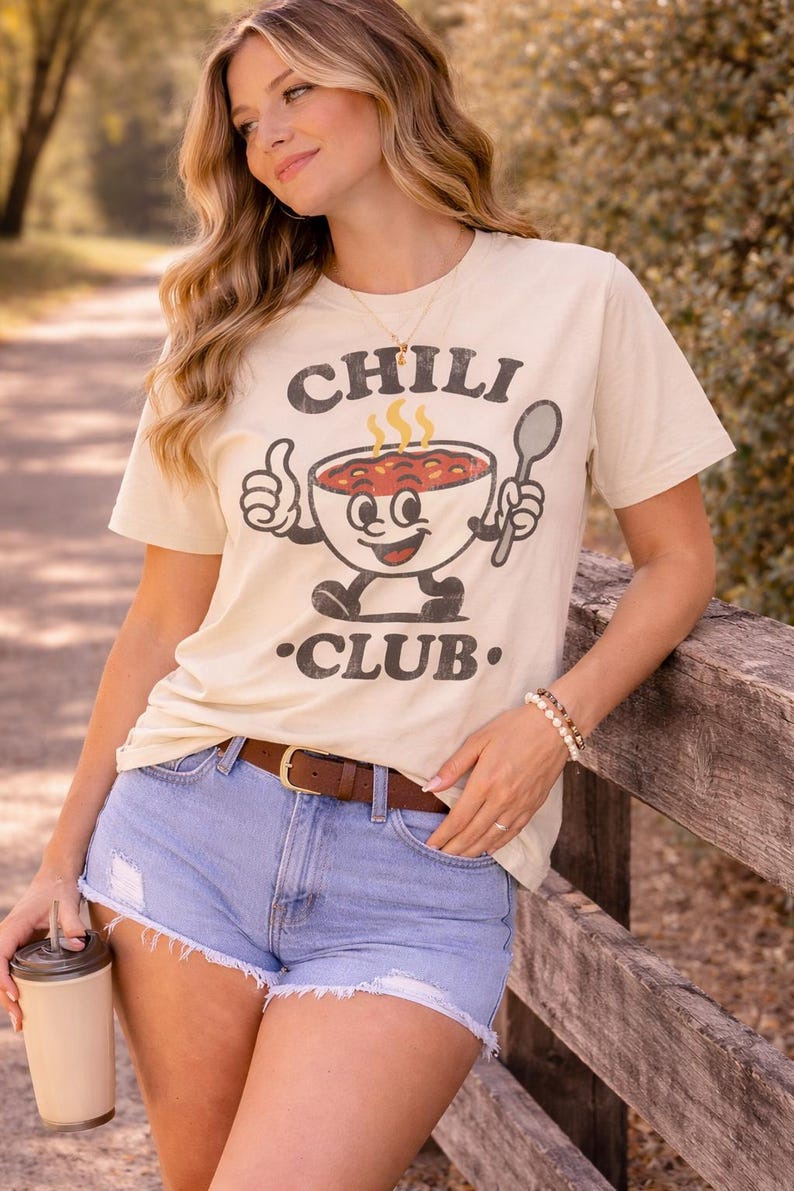 Comfort Colors Chili Club-shirt: Comfort Colors Foodie-T-shirt, Retro Soup Bowl-shirt, Funny Food Lover-T-shirt, Leuk Diner-T-shirt afbeelding 1