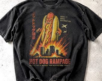ホットドッグ・ランページTシャツ、コンフォートカラーズ® ヴィンテージ おもしろフードグラフィックTシャツ、レトロ90年代怪獣ホットドッグTシャツ、彼へのちょっと変わったグルメギフト