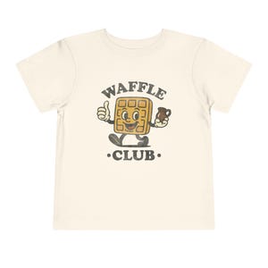 Camiseta del Club de Waffles para Niños Pequeños: Camiseta Retro de Mascota de Desayuno con Jarra de Jarabe, Gráfico de Brunch Dinercore, Lindo Regalo para Amantes de los Waffles de Fin de Semana Natural