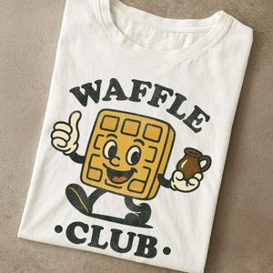 Comfort Colors® Waffle Club Shirt: Vintage Diner Maskottchen T-Shirt Retro Frühstück Cartoon Foodie Grafik Unisex Bild 1