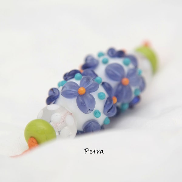 BuliBeads - Perles de verre lampwork faites à la main - Perles à pois - Rondells - Boucles d’oreilles serties de fleurs
