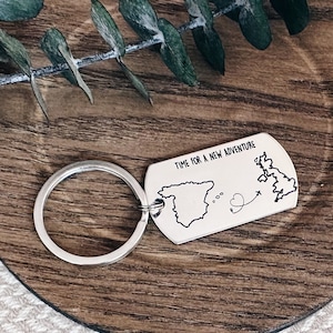 Nouvelle aventure Porte-clés émigration, carte du pays, souvenir - Voyage, déménagement Porte-clés gravé du déploiement du nouveau chapitre - Pays des voyageurs