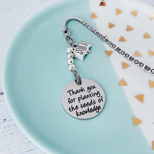 Lesezeichen für Lehrer Assistent Danke Geschenk - Personalisiertes Lesezeichen für Buchliebhaber Lesezeichen Lehrer - Ruhestand Ende des Jahres Motivierendes Schüler Lesezeichen