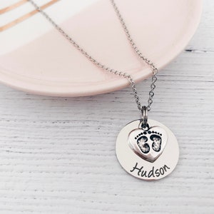 Personalised Newborn name and footprint on heart baby necklace Engraved familly jewelry Christmas personalized gifts for mom / friend image 1