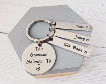 Llavero personalizado para abuelo. Este abuelo pertenece a... Regalo de los niños.