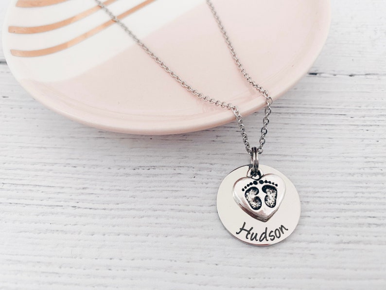 Personalised Newborn name and footprint on heart baby necklace Engraved familly jewelry Christmas personalized gifts for mom / friend image 1