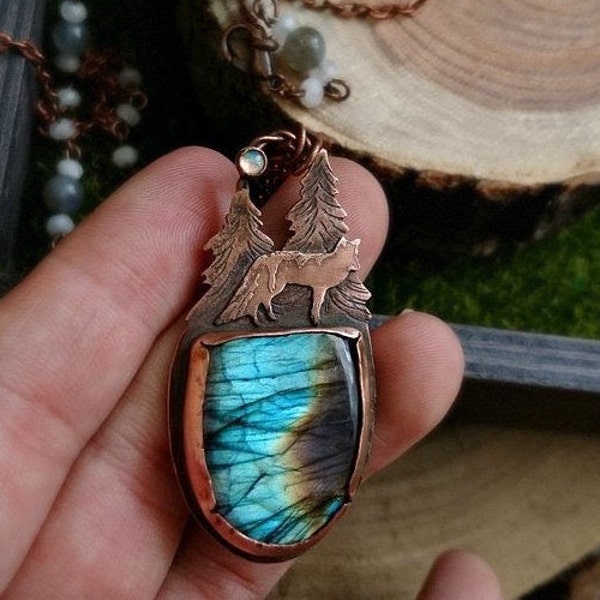 Wolf pendant Wolf totem Wolf necklace Labradorite pendant Labradorite necklace Animal pendant Animal necklace Animal totem Opal necklace