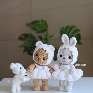 Bébé ours et lapin en robe blanche, amigurumi, patron au crochet, pdf. image 5