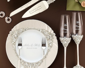 White wedding champagne glasses personalized Cake server cutting set Plate and forks engraved toasting flutes bridal shower gift anniversary