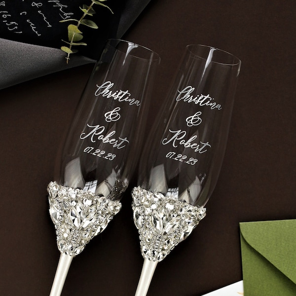 White Wedding toasting glasses engraved cake cutting set Bridal shower gift white champagne flutes 25th anniversary wedding gift for couple