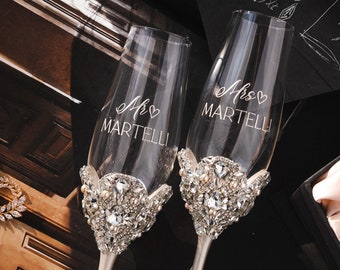 Elegant wedding flutes for bride and groom Bridal shower gifts idea Engraved cake cutting set wedding gift 30th anniversary glasses