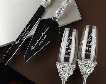 Personalized wedding Silver Glasses for Bride and Groom Cake cutting set wedding couple gifts Engraved toasting glasses bridal shower gifts