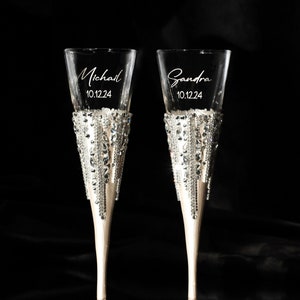 Wedding shower gifts for couple Engraved glasses for bride and groom Personalized champagne flutes Bridal shower gifts anniversary glasses Champagne flutes