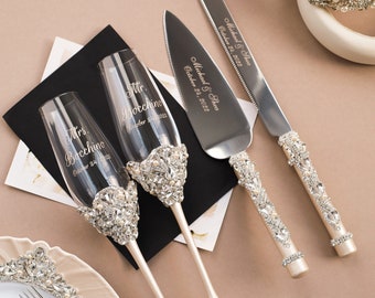 Personalized wedding gift for couple champagne flutes and cake cutting set, Plate, toasting glasses and cake set, Anniversary wedding gift