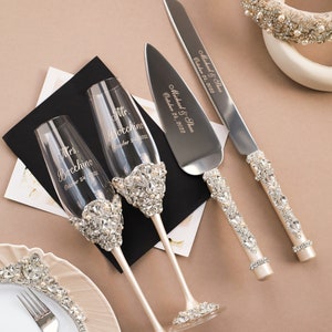 Personalized wedding gift for couple champagne flutes and cake cutting set, Plate, toasting glasses and cake set, Anniversary wedding gift