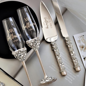 Wedding shower gift for bride Engraved champagne flutes and cake cutter set gold anniversary gift Wedding decorations toasting glasses gift
