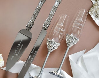 Wedding gifts for couple unique Wedding toasting glasses for bride and groom Bridal shower gifts Anniversary toasting glasses cake cutting